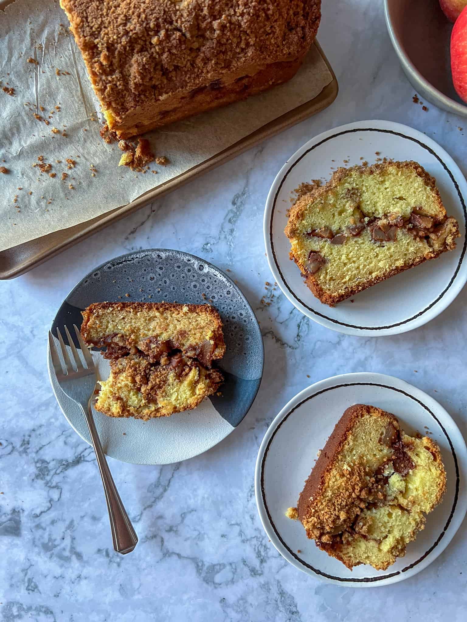 apple crumb loaf on plates